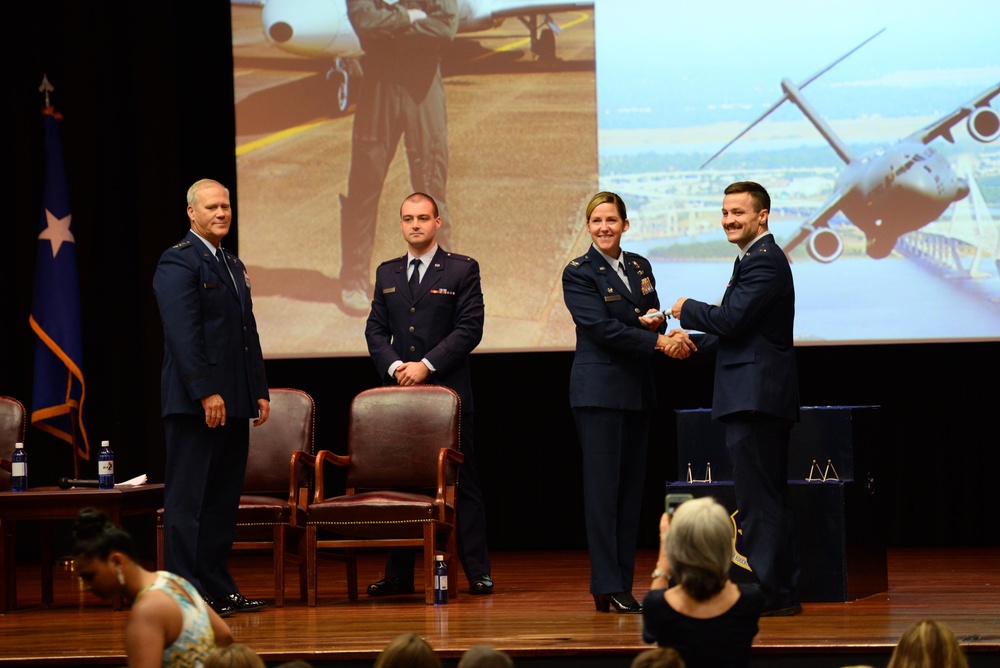Words of wisdom vocalized to Air Force’s newest aviators