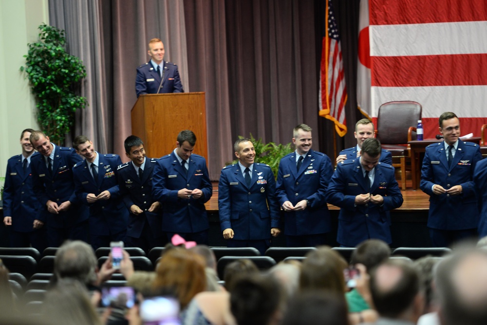Words of wisdom vocalized to Air Force’s newest aviators