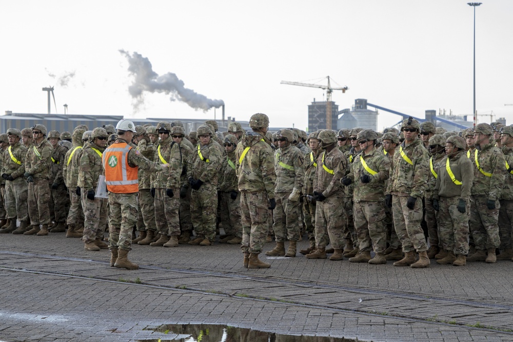 Soldiers with 2nd Armored Brigade Combat Team, 1st Cavalry Division prepare for port operations