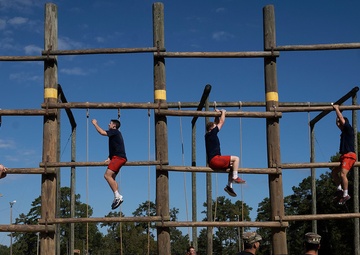 Tough Army Ranger obstacle course takes local college ballplayers to muscle school