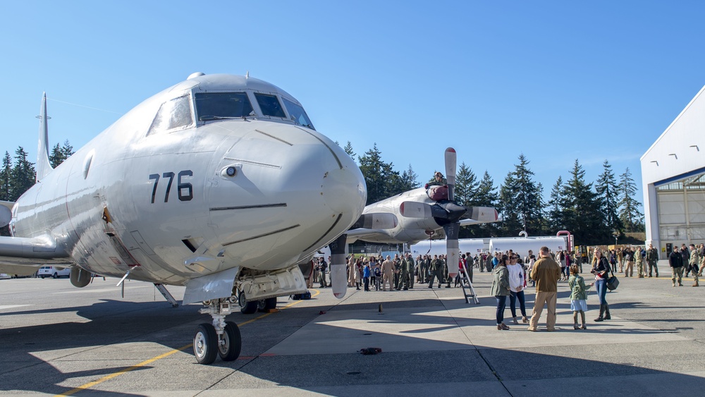 P-3C Orion Returns From Final Deployment