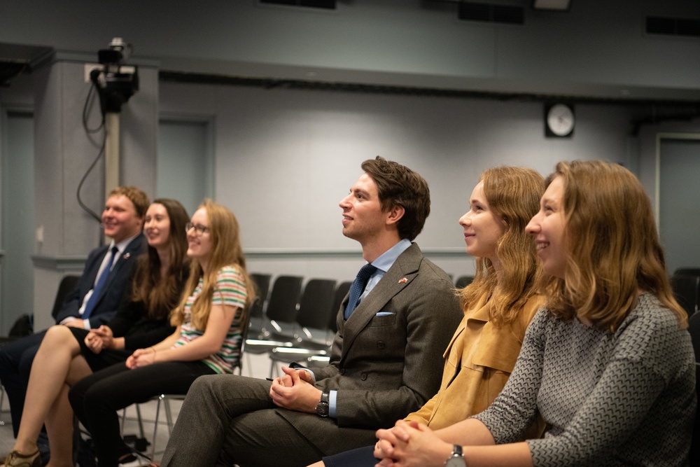 Members of the Transatlantic Future Leaders Forum Visit the Pentagon