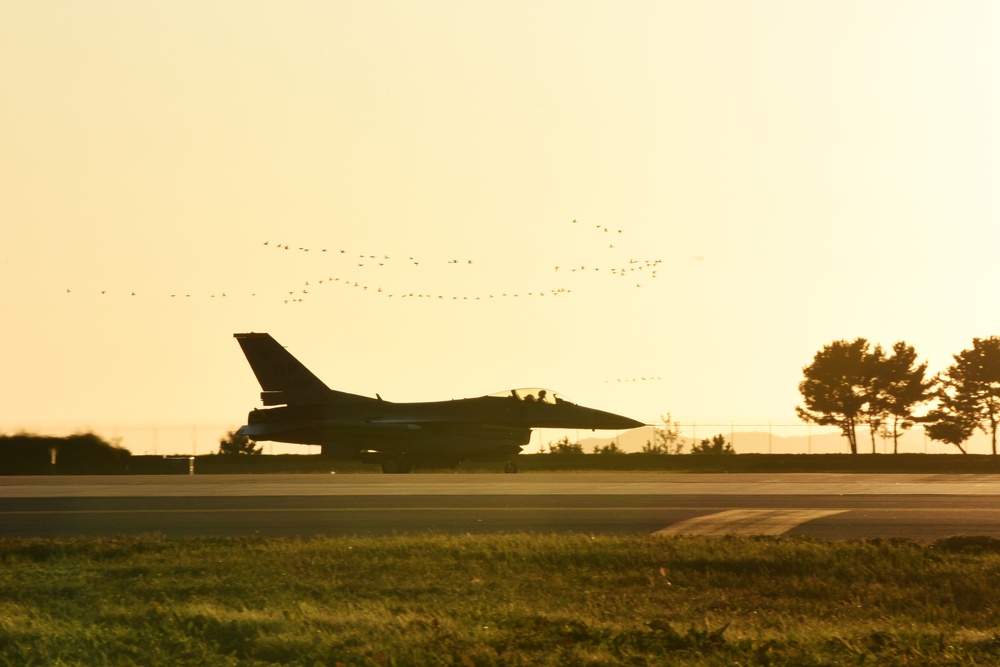 8th Fighter Wing performs training