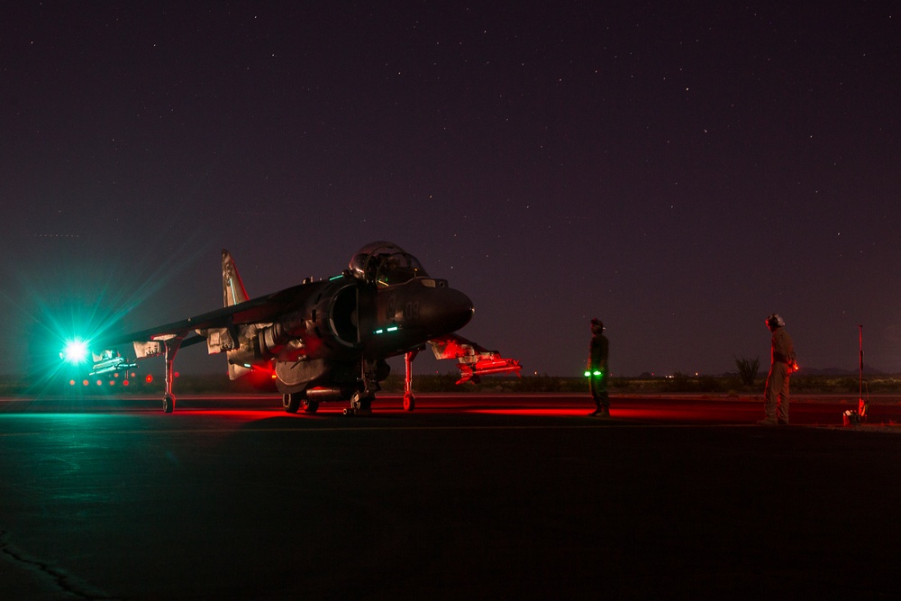 MAWTS-1 Marines Conduct AV-8B Harrier Landing and Refueling