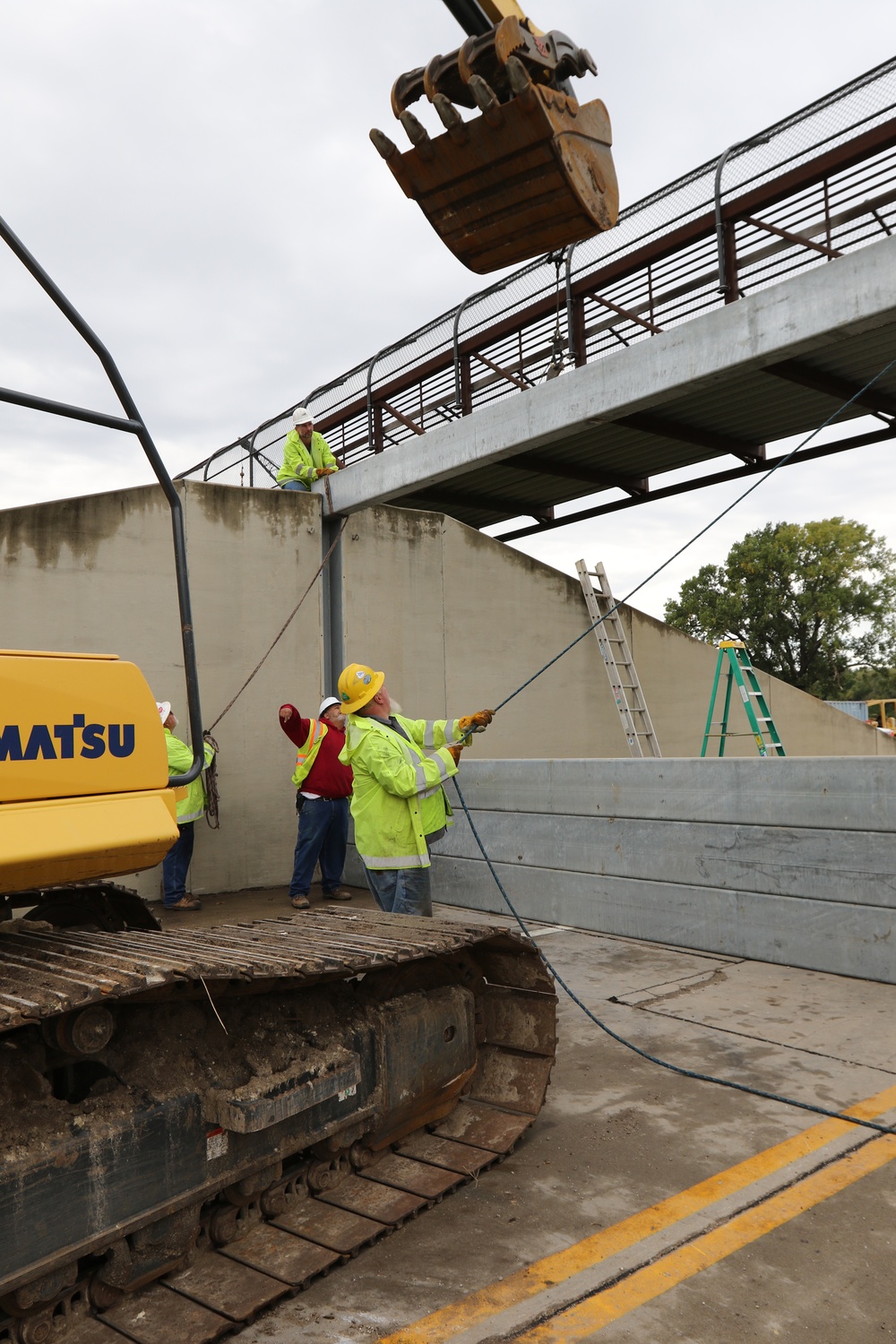 Arkansas City exercises levee, tests closure structure