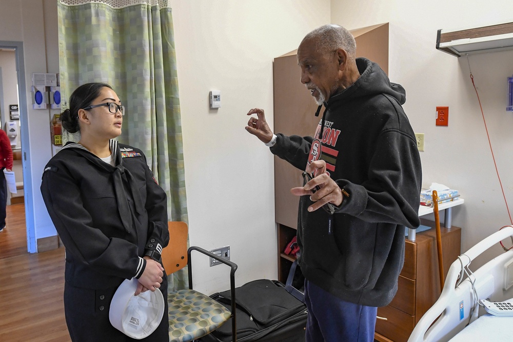 Sailors and Marines Volunteer At Veterans Association Hospital