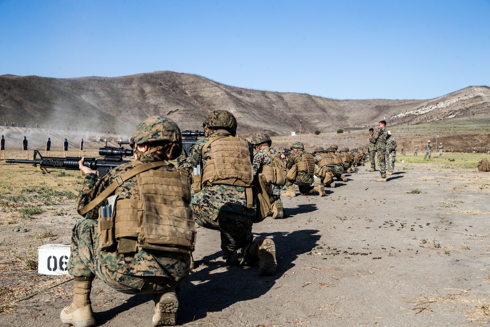 Pendleton Marines participate in annual rifle qualification