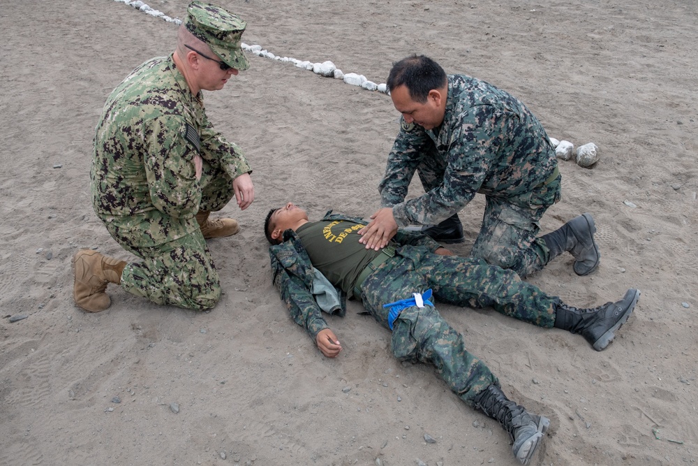 U.S. Navy Promotes Medical Readiness in Peru