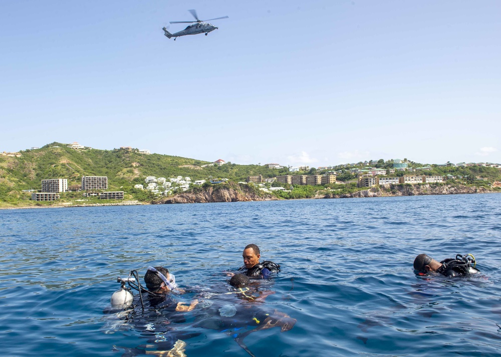 Comfort Holds Joint Training with St Kitts and Nevis Coast Guard