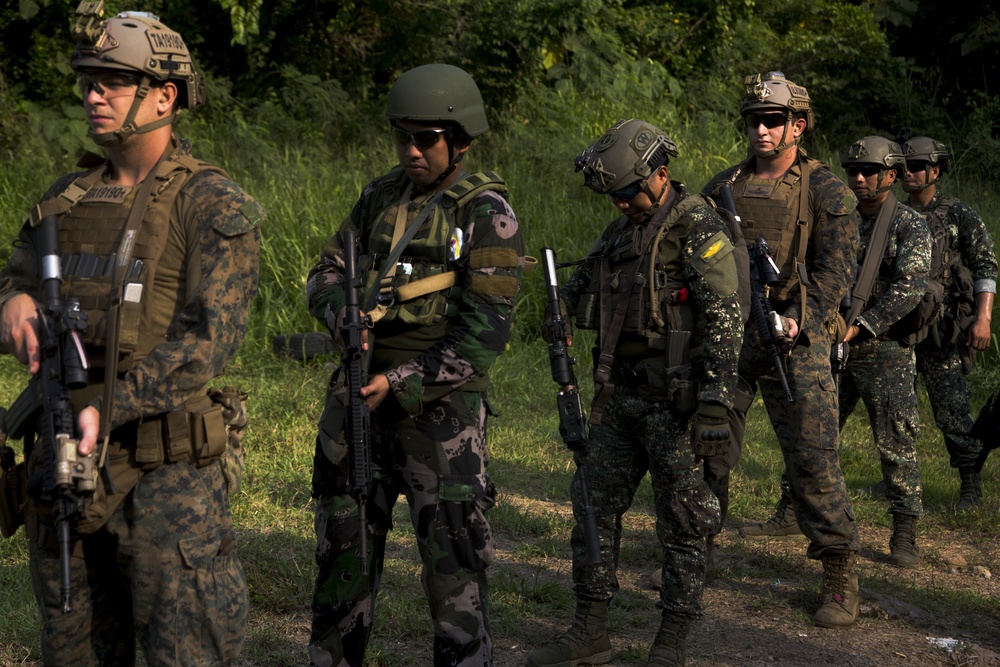 U.S. Marines and Philippine Marines shoot at the range during KAMAMDAG 3
