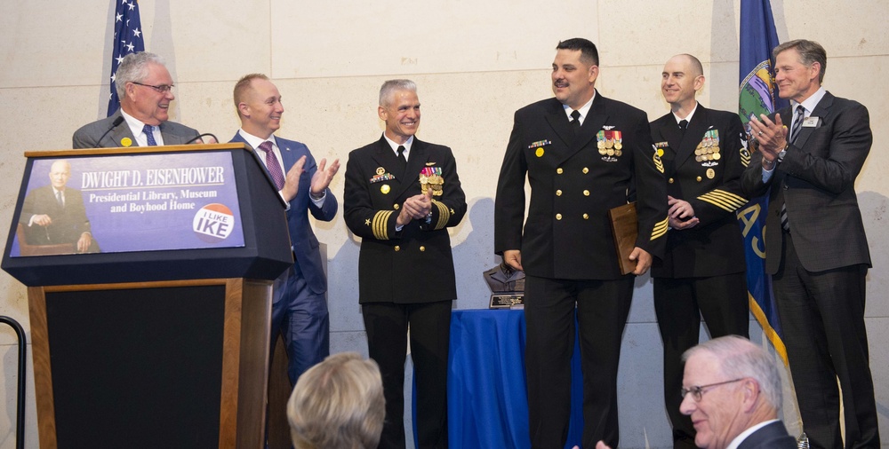Ike Sailors Receive Leadership Awards in Kansas Hometown of President Eisenhower