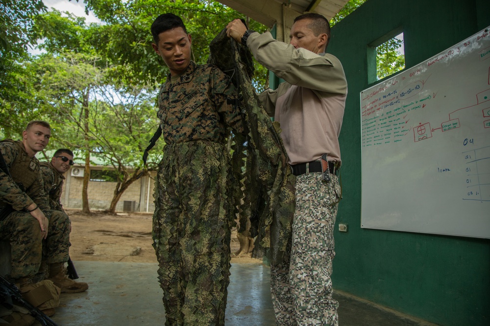 US, Colombian Marines enhance interoperability through jungle warfare training