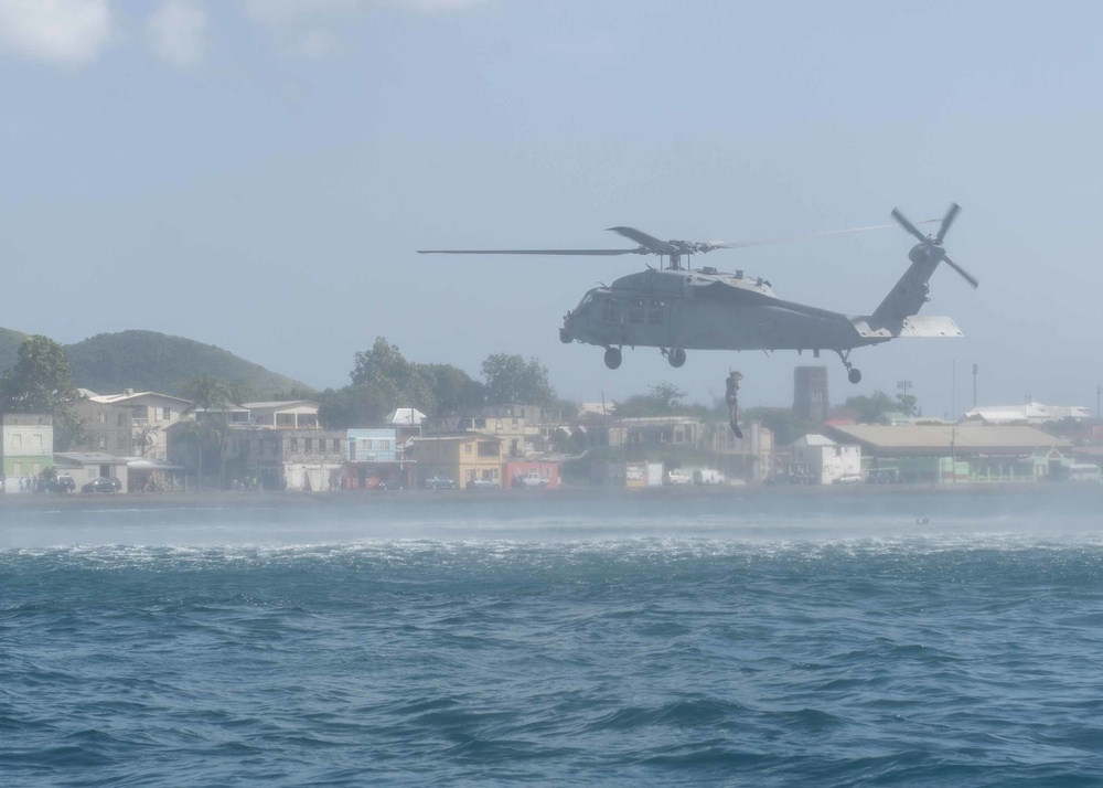 USNS Comfort Sailors Conduct Rescue Swimmer SMEE in St. Kitts and Nevis