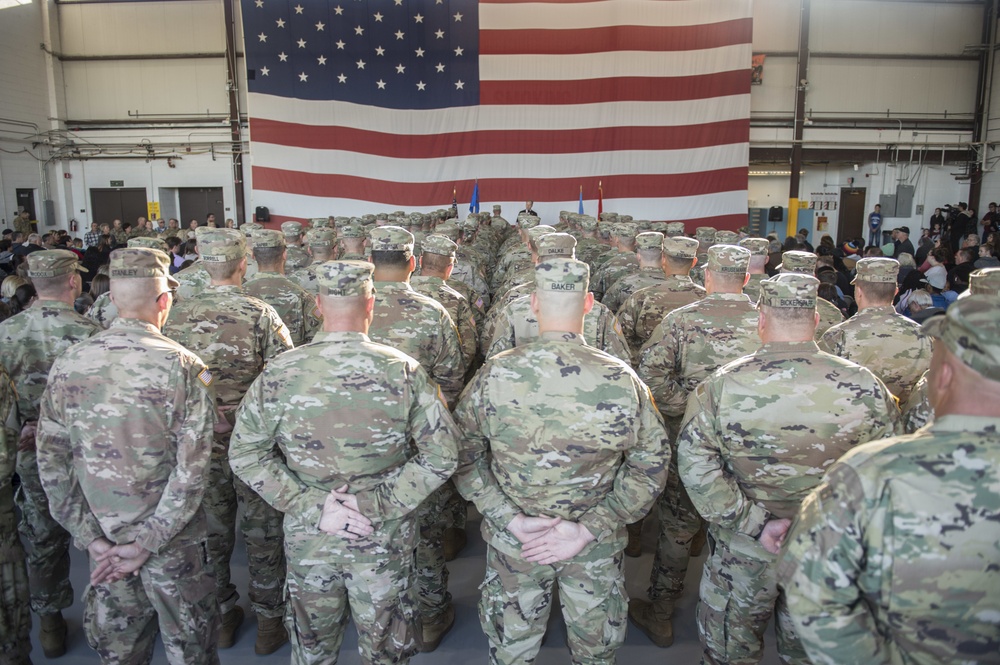Family and friends bid farewell to deploying Oklahoma Guard Soldiers
