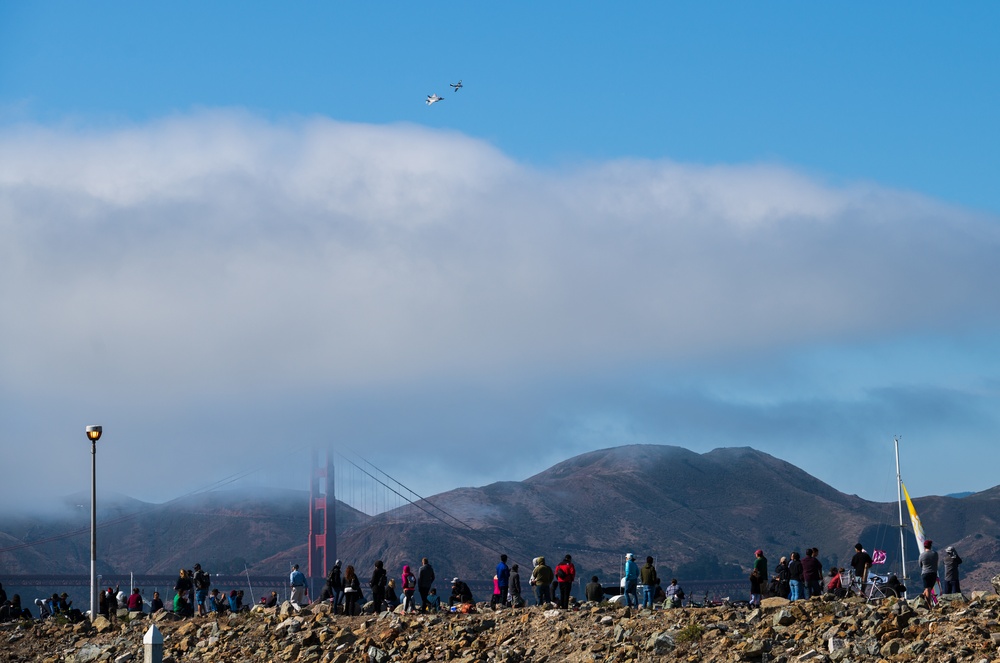 F-35 Demo Team soars over San Francisco Fleet Week