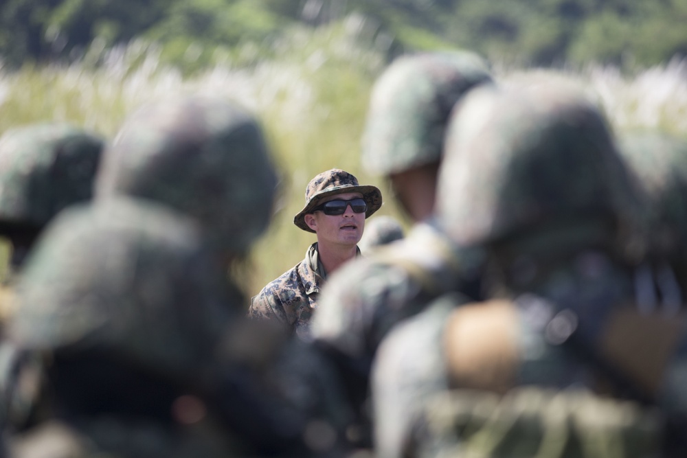 Philippine, US Marines share infantry tactics during live fire range as part of KAMANDAG 3