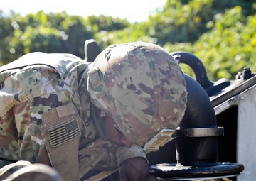 6-9 Cav. Maintenance team supports gunnery tables