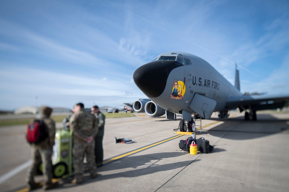 100 ARW supports 352d SOW mission partner