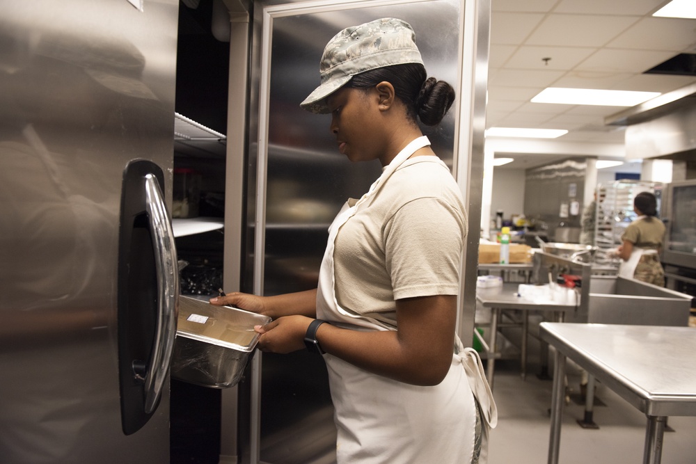 23d FSS provides meals for Moody Airmen