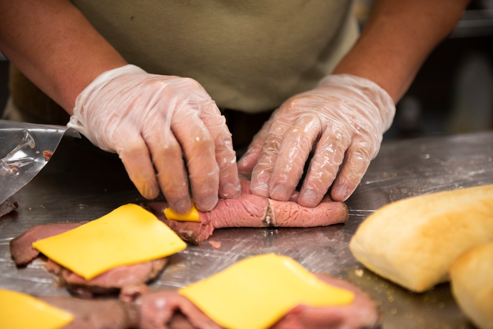 23d FSS provides meals for Moody Airmen