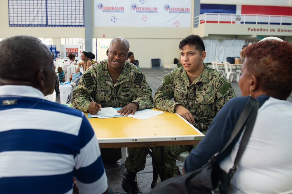 USNS Comfort Provides Medical Support in Dominican Republic