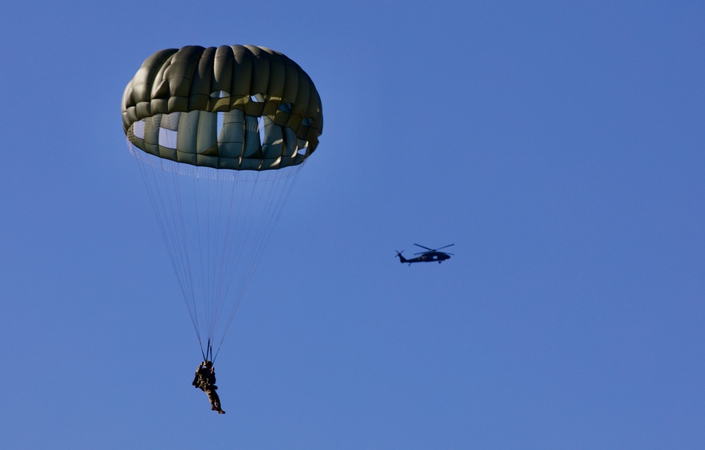 5th Ranger Training Battalion Airborne Jump