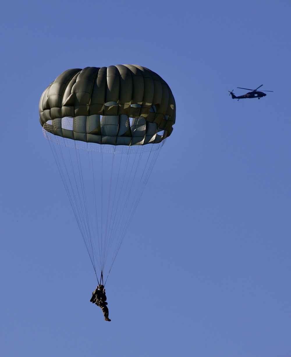 5th Ranger Training Battalion Airborne Jump