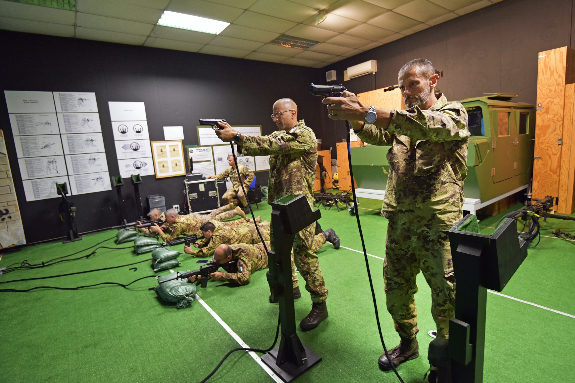 DVIDS - Images - Italian Soldiers of Comando per la Formazione e Scuola di  Applicazione dell'Esercito Italiano, Torino training at Caserma Ederle,  Vicenza [Image 5 of 6]