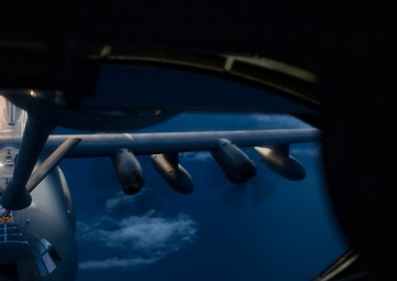 909th ARS refuels C-130J Super Hercules