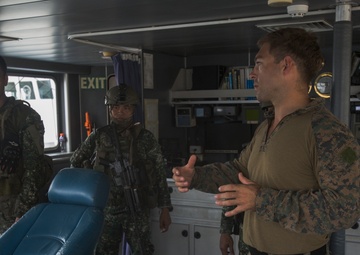 US Marines, Philippine Marines, Coast Guard conduct VBSS during KAMANDAG 3