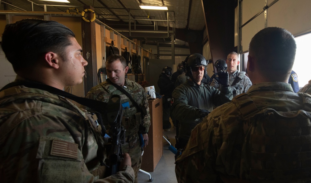 50th Security Forces Squadron trains with Fountain Rapid Response Team