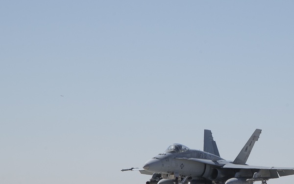 F/A-18D Hornet Arrested Landing