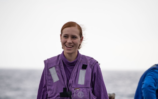 USS Porter (DDG 78) conducts Flight Quarters