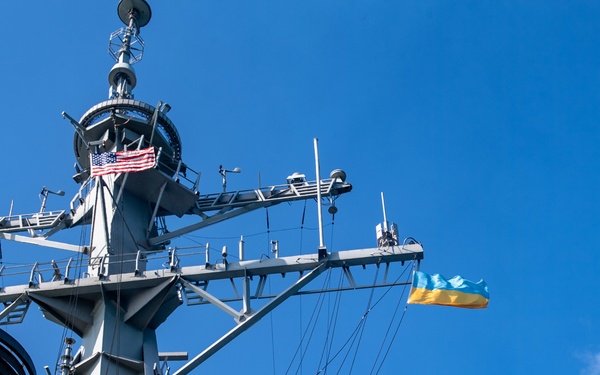 USS Porter (DDG 78) visits Odesa, Ukraine