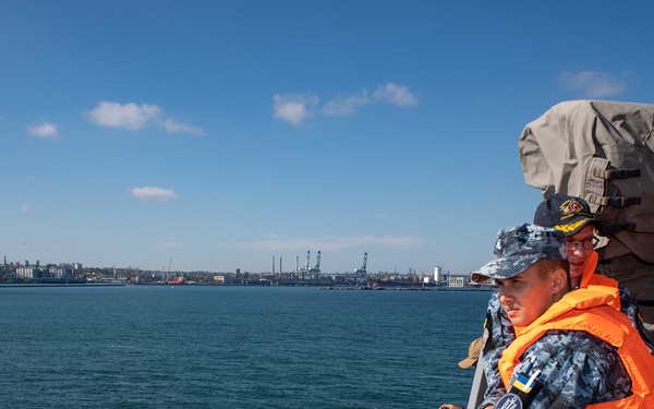 USS Porter (DDG 78) visits Odesa, Ukraine