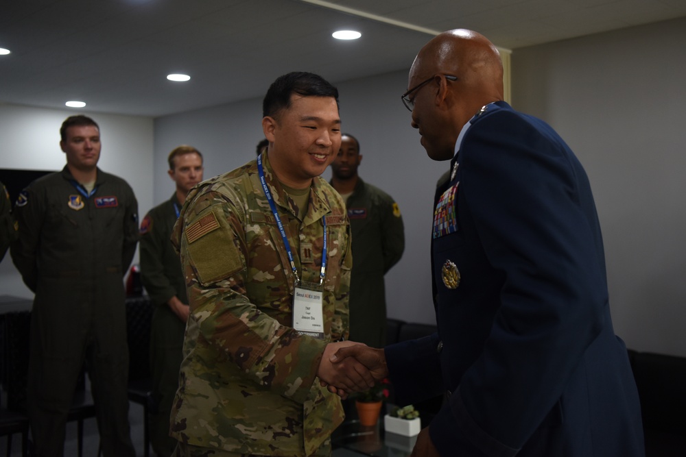 Pacific Air Forces Commander reaffirms ironclad alliance at exhibition in Seoul