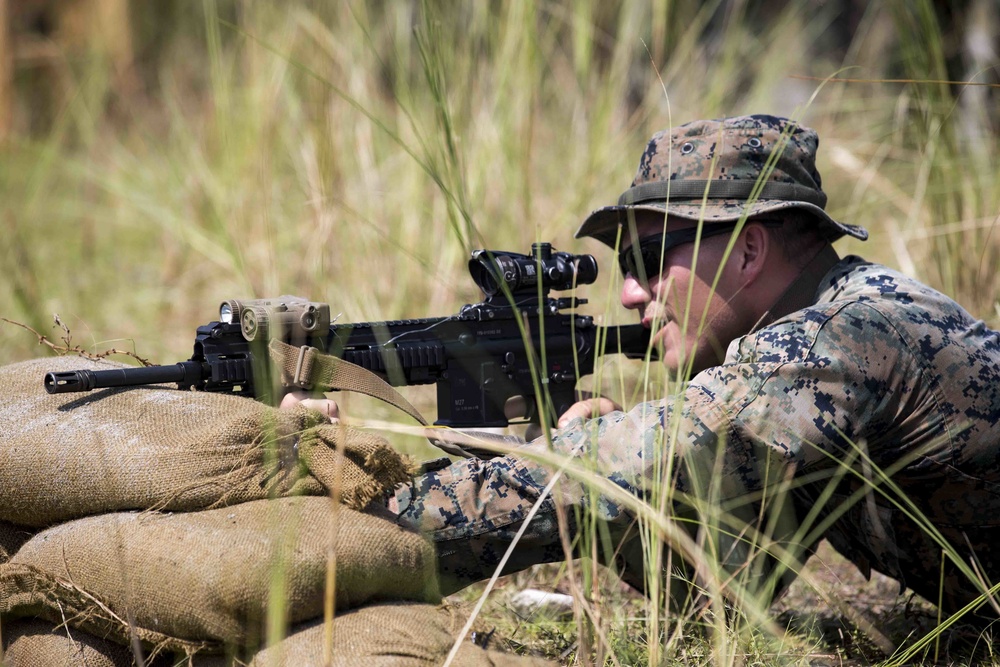 Easy Company, 2/2, conducts live fire operations during KAMANDAG 3