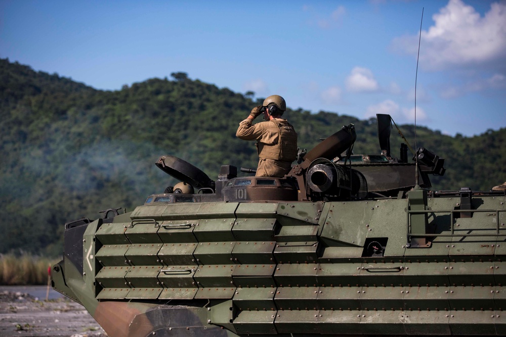 AAV crew members conduct a live fire range during KAMANDAG 3