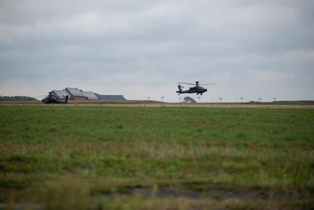 British Helicopters use Chièvres Air Base as refueling point