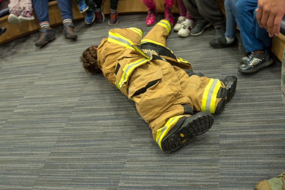 Firefighters visit SHAPE American School Firefighters visit SHAPE American School