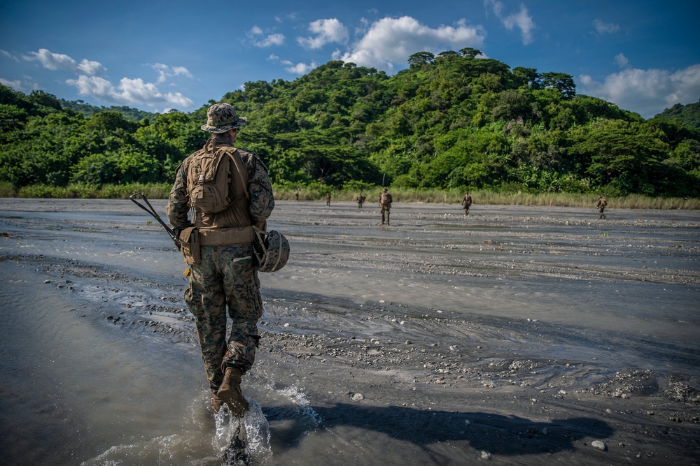 11th MEU Marines Patrol during exercise KAMANDAG 3