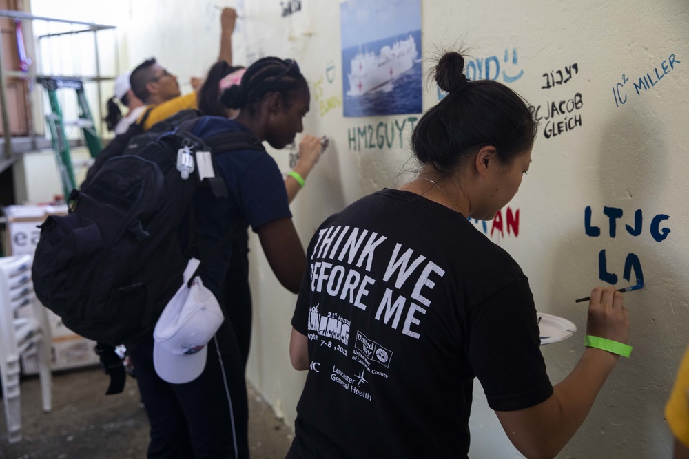 USNS Comfort Sailors assist a School in the Dominican Republic