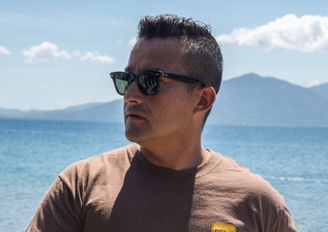 U.S. Navy Promotes Diving Capabilities in Honduras