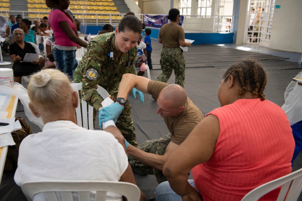 USNS Comfort Visits Santo Domingo, Dominican Republic