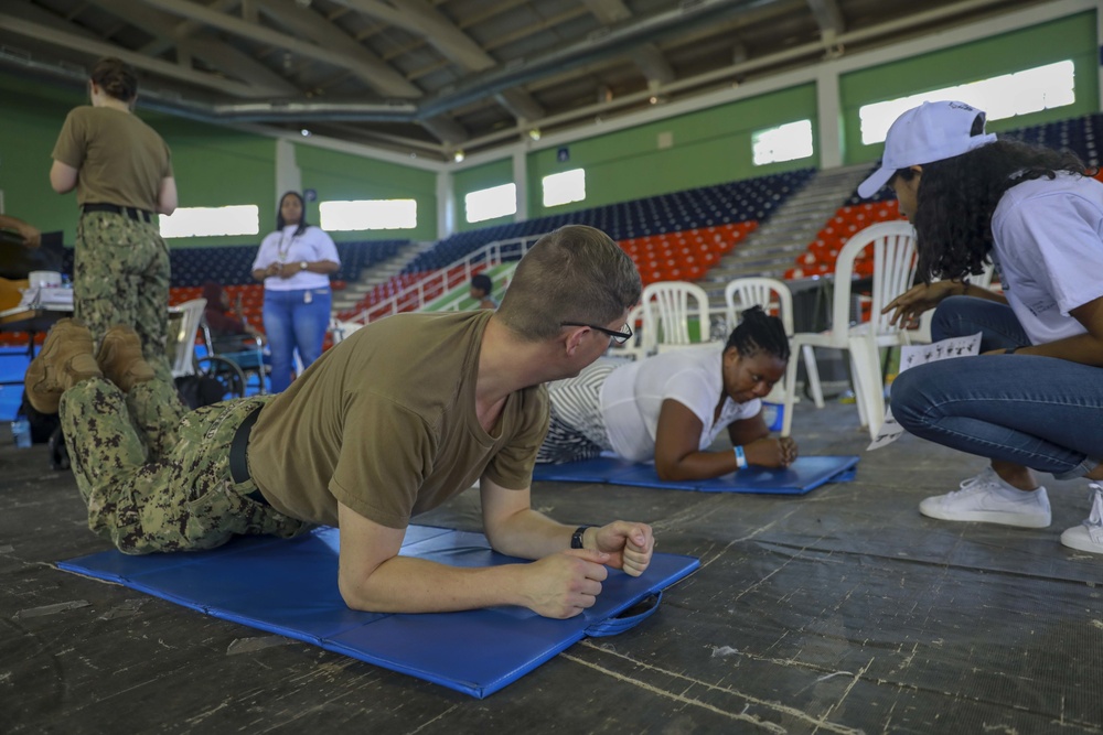 USNS Comfort Visits Dominican Republic