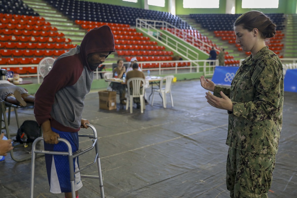 USNS Comfort Visits Dominican Republic