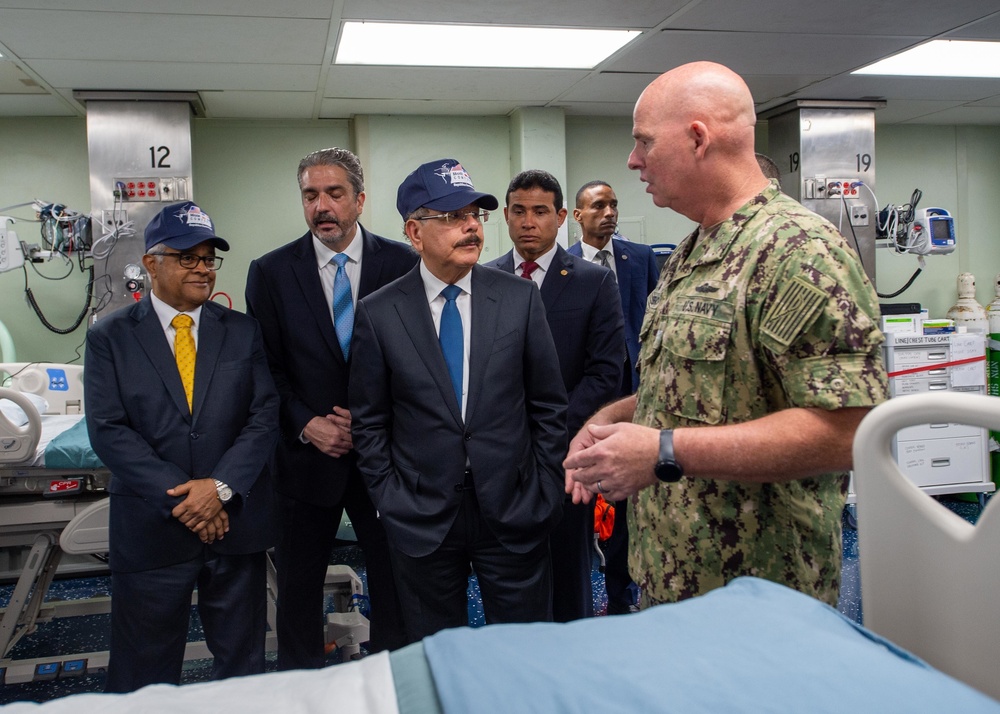 USNS Comfort Visits Dominican Republic