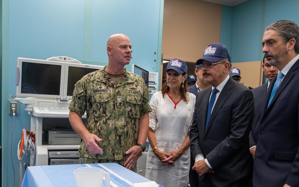 USNS Comfort Visits Dominican Republic