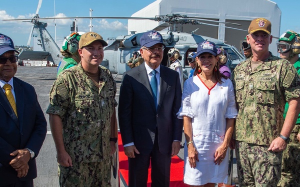 USNS Comfort Visits Dominican Republic