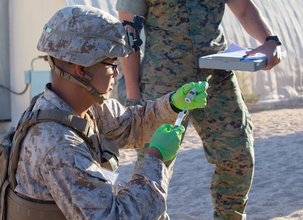 2d Marine Division Conducts Live Whole-Blood Transfusion Training